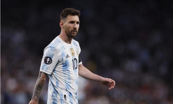 王毅同格鲁吉亚外长博乔里什维利会谈